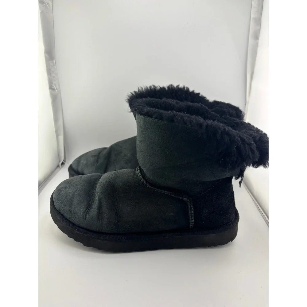 UGG Gita Black Suede Sheepskin Bow Ankle Boots Womens Size 7 1018517